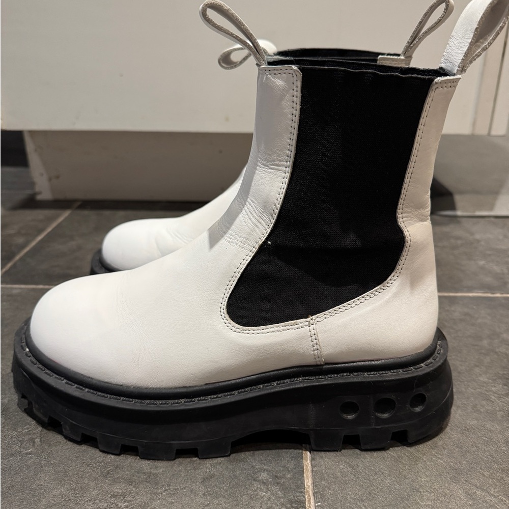 Simon Miller Scrambler Boots in White Sz 40